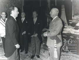 Visita de la Junta de Gobierno de la Caja a Franco. N. CV-CP-S2/SS.3.3-012