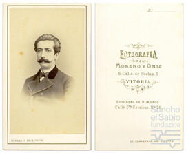 Retratos del álbum propiedad de la familia Otazu y Arrátabe.