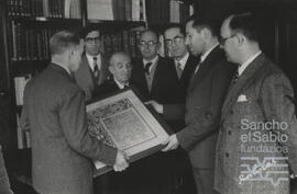 Becarios y prestatarios de la Caja Municipal de la Ciudad. N. C.V._C.M._CAJA MUNICIPAL,S.6,SS.1.1-017