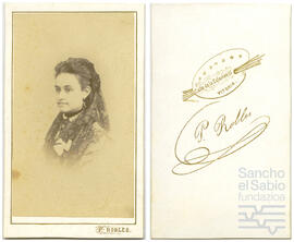 Retratos del álbum propiedad de la familia Otazu y Arrátabe.