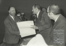 Embellecimiento de pueblos alaveses. N. C.V._C.M._CAJA MUNICIPAL,S.4,SS.4.18-010