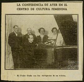 Recorte periodístico con una foto de una conferencia dada por Nemesio Otaño.