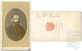 Retratos del álbum propiedad de la familia Otazu y Arrátabe.